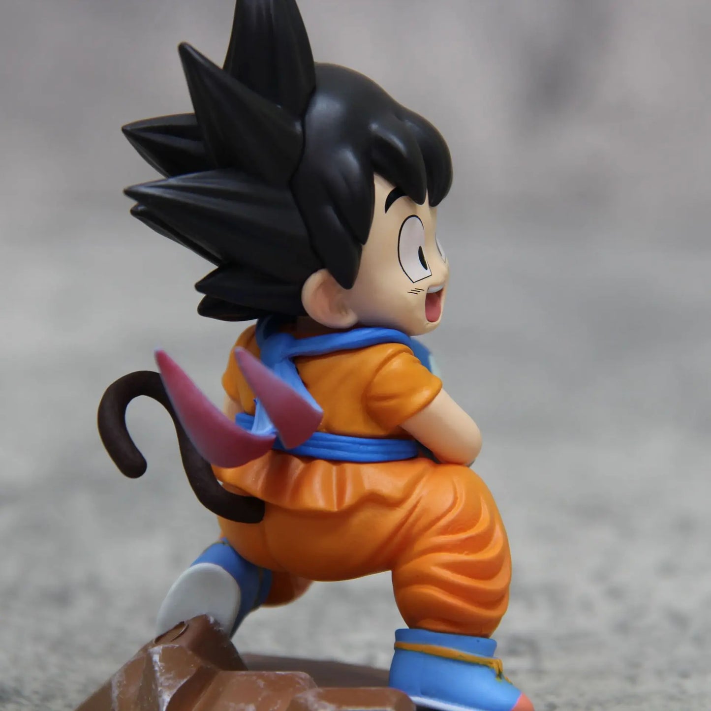Dragon Ball Childhood Little Goku Hugs Puer Ya Mu Tea Little Follower Figure Doll Pvc Model Statue Collection Toys Ornamen Gift