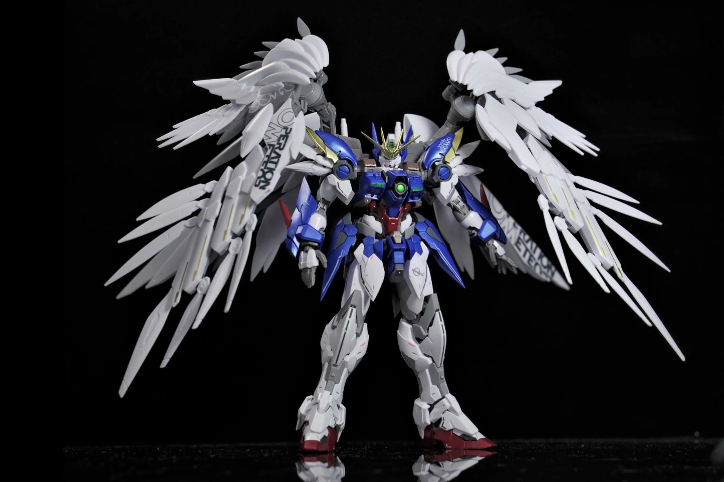 Bandai Wing Zero MG 1/100 Assembly Model Kit ABS