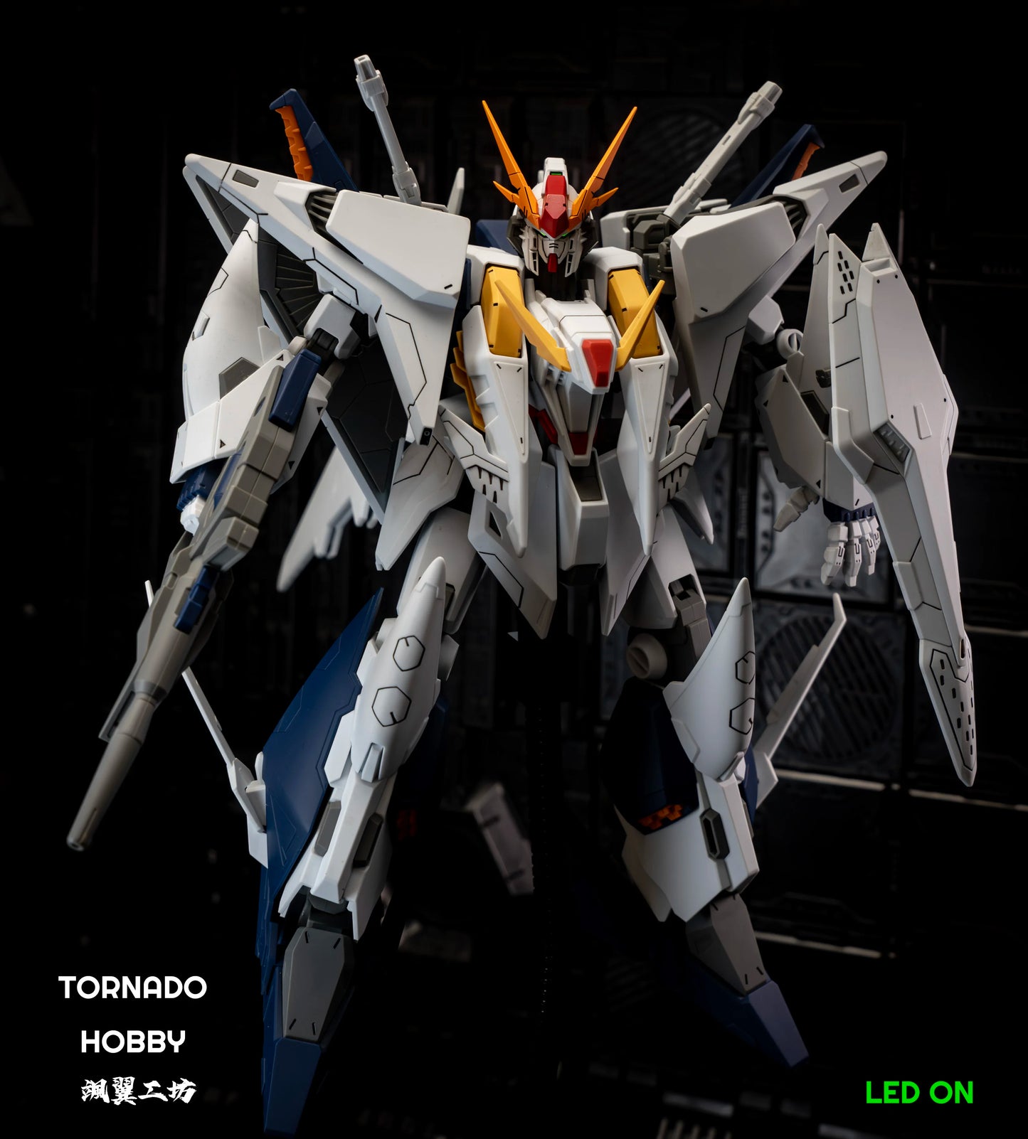 TORNADO HOBBY Studio XI RX-105 Head Carving 1/144 1/72 Sky Defender Assembly Model Kit Toy GK Model Mecha Head Accessory Gifts