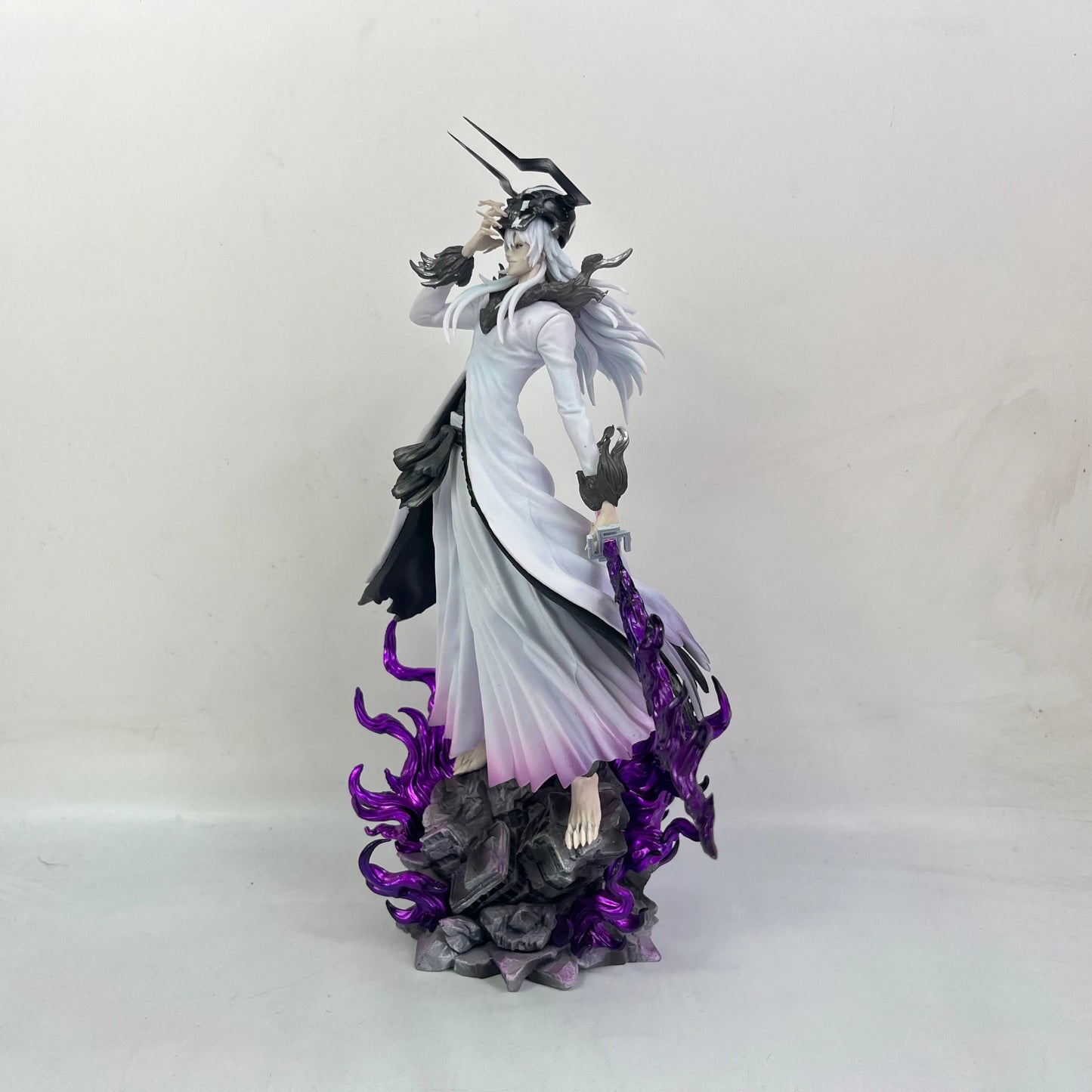 31-33cm Bleach Ichigo Figure Hollow White Horned & Mugetsu Form PVC Anime Peripheral Desktop Decor Collectible Statue Fan Gift