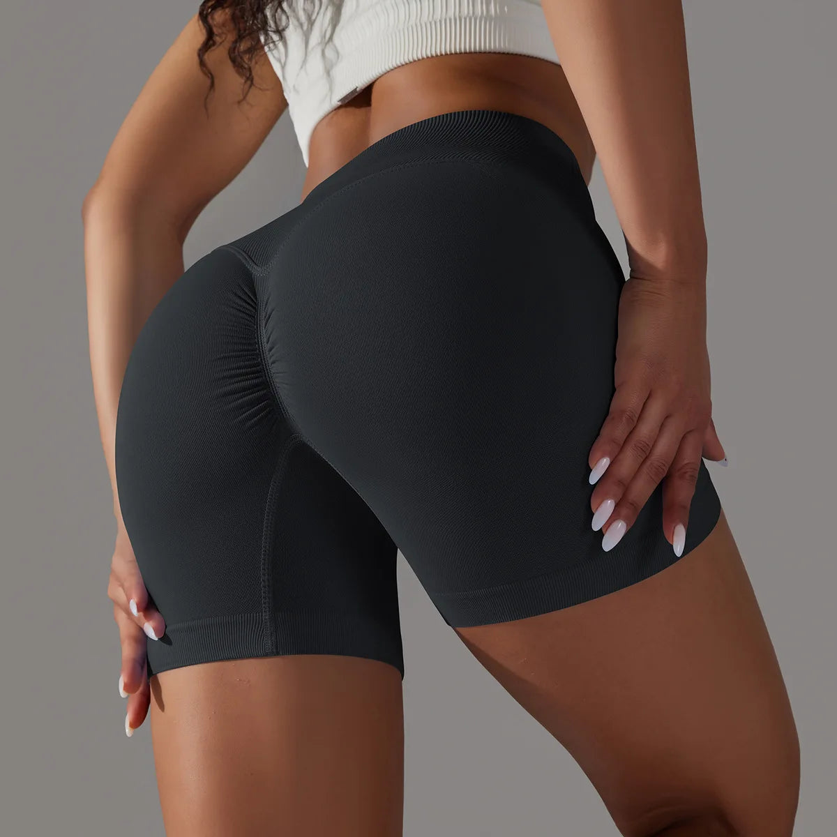 The Codex Summer V-Waist Peach Hip Lifting High Waist Seamless Yoga Shorts Tight Fitting Three Part Running Pants Speed