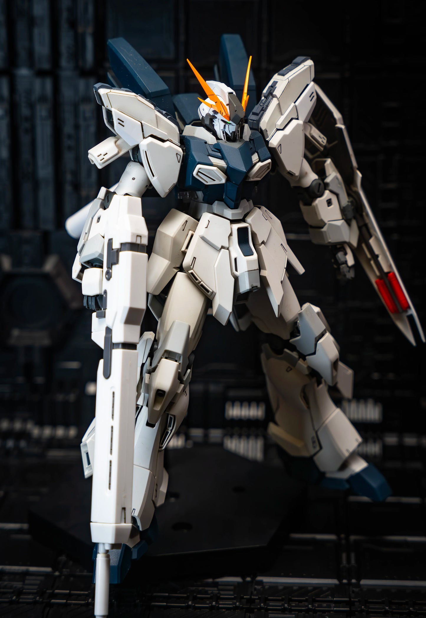 TORNADO HOBBY Studio XI RX-105 Head Carving 1/144 1/72 Sky Defender Assembly Model Kit Toy GK Model Mecha Head Accessory Gifts