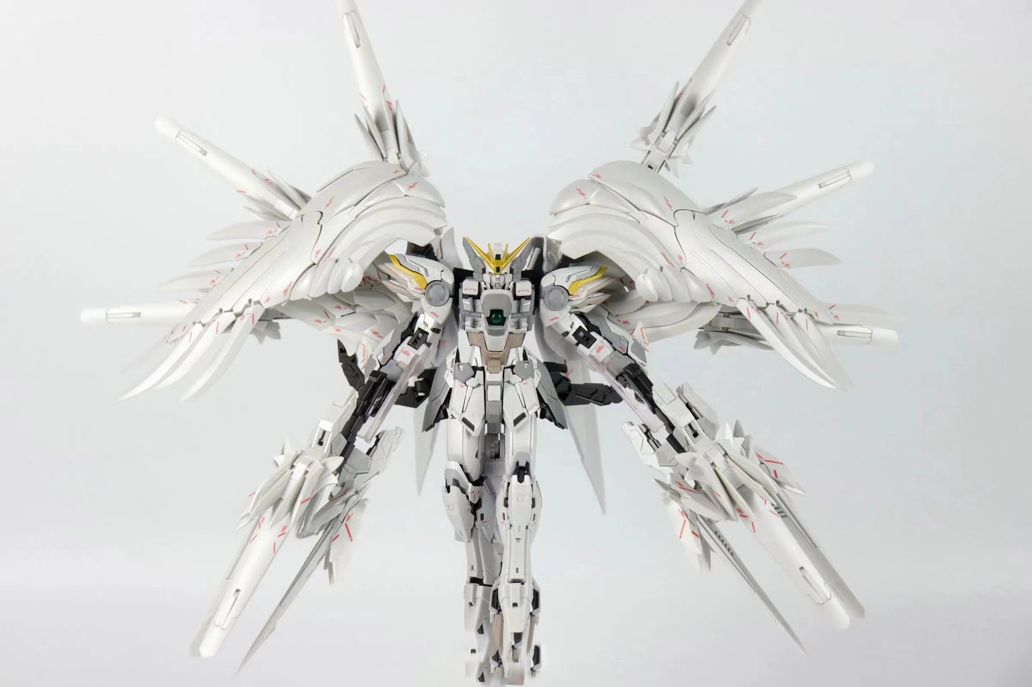 Daban 8827 MG 1/100 Snow White Prelude Fix Model Kit XXXG-00YSW Wings Assembly Action Figure Custom Toy