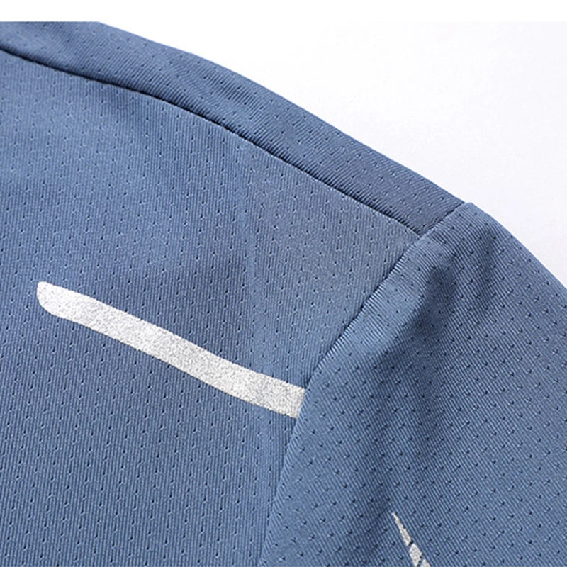 Chrlck Men’s Quick Drying Breathable Running T-Shirt Soft Elastic Outdoor Sports Shirt Summer