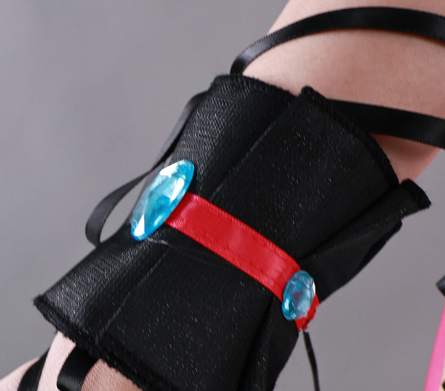 Wuthering Waves Carlotta Cosplay Costume Wig Dress Carlotta Montelli Rinascita Earrings Halloween Party for Women Girls Carnival