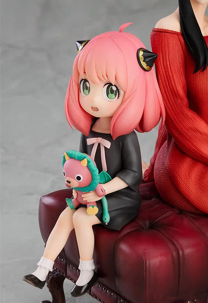 15cm Spy×Family Anya Forger and Yor Sitting on Sofa Anime Figure Model Statue Desktop Decoration Toy
