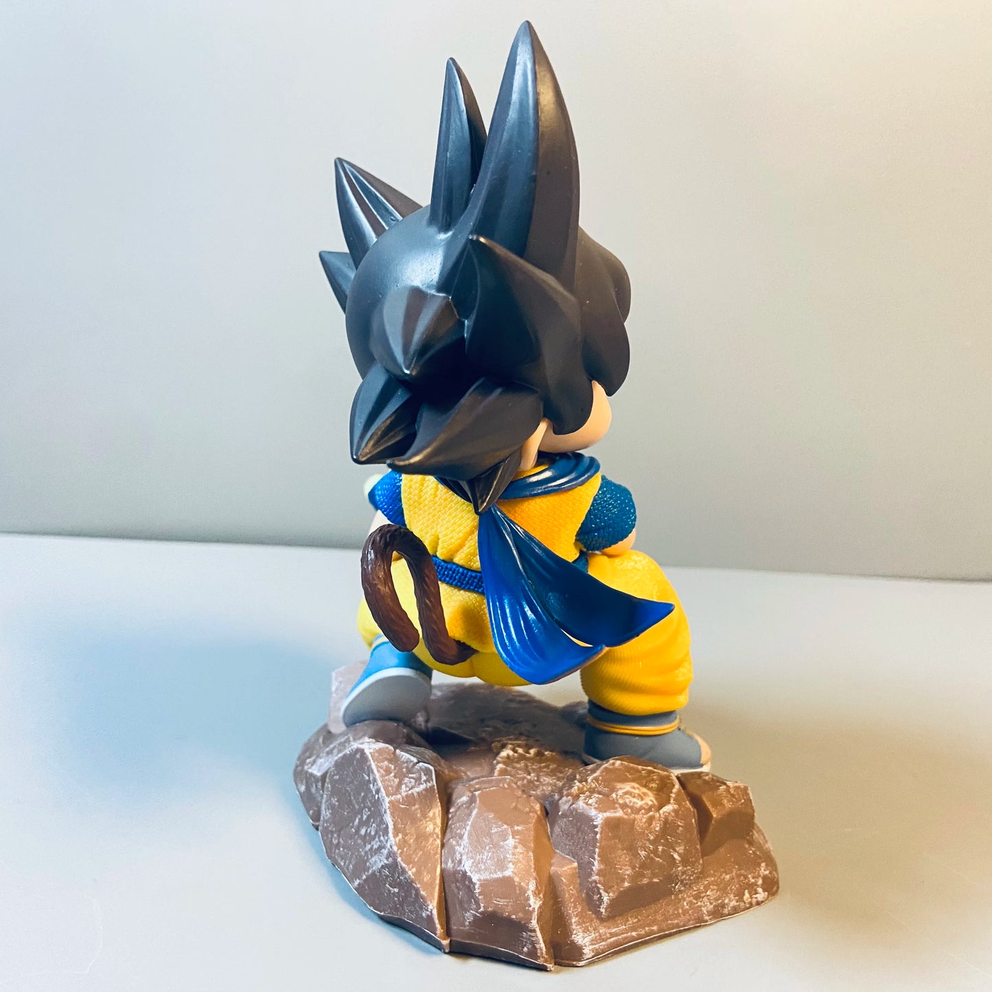 Dragon Ball Childhood Little Goku Hugs Puer Ya Mu Tea Little Follower Figures Doll Pvc Model Statue Collection Toys Ornamen Gift