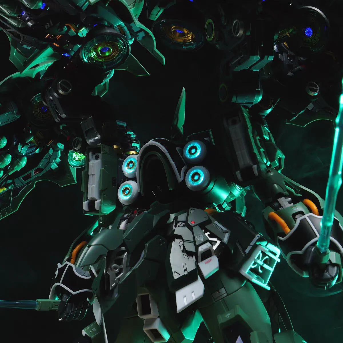 1/100 Scale Plastic Model Kit Plastic Model Kit Solomon Axis Model Toys Kshatriya "Big Green Pepper" Wings Of Osiris Mecha