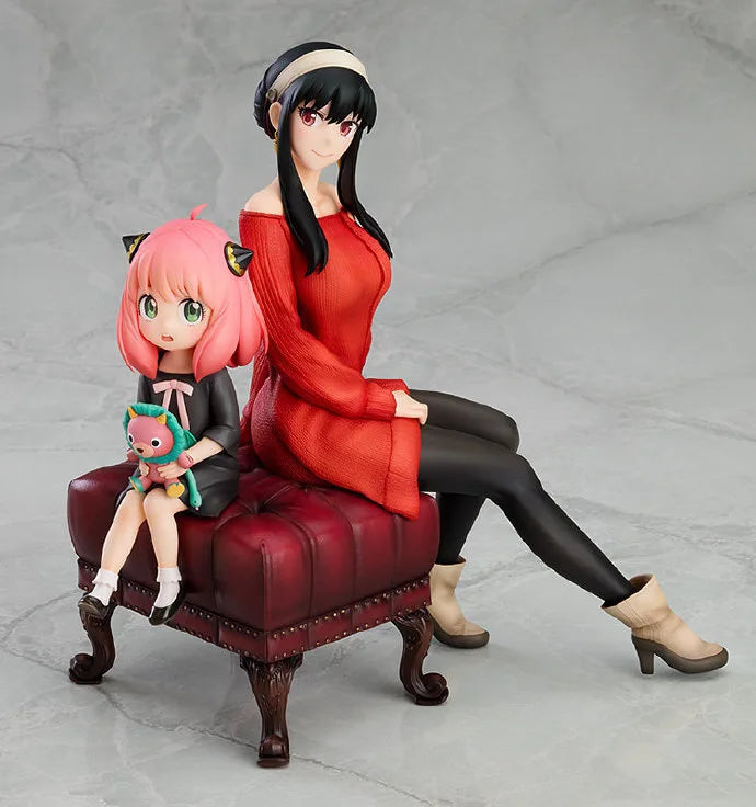 15cm Spy×Family Anya Forger and Yor Sitting on Sofa Anime Figure Model Statue Desktop Decoration Toy