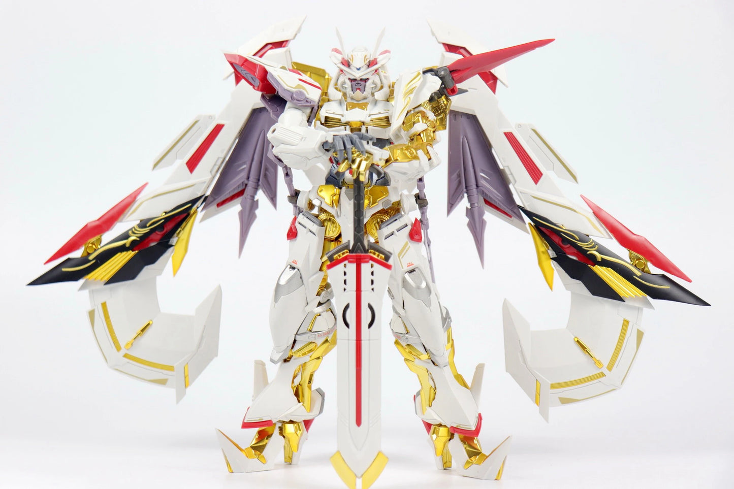 Bandai Daban 8826 Gold Astray Frame MG 1/100 ABS Model Kit