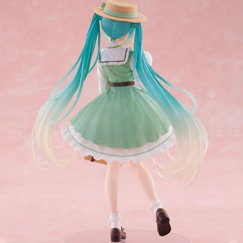 Bandai Hatsune Miku Country Ver 18CM PVC Figure