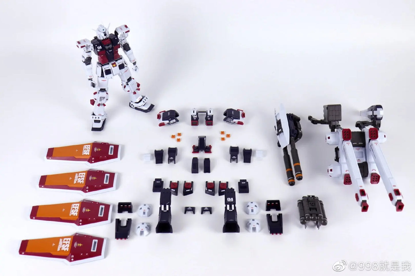 DABAN 6654 FA-78 MG 1/100 FA 78 Full Armor Thunderbolt Ver. Assembly Model Kit Action Figures Toy Robot Plastic Model Kits Gifts