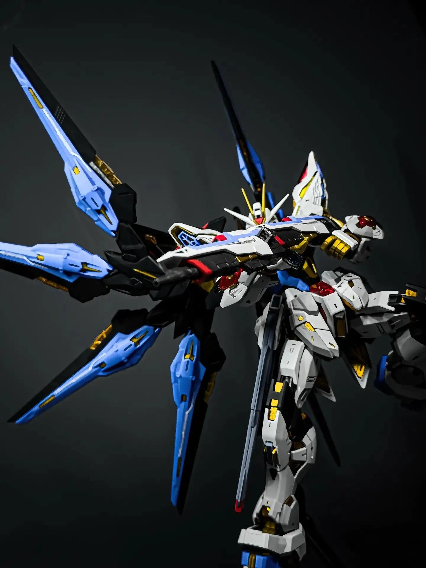 Changlong Model 7701 Mgex Zgmf-X20a Strike Freedom Plastic Skeleton Kit Anime Action Figure Robot Gift Toy - With Wings