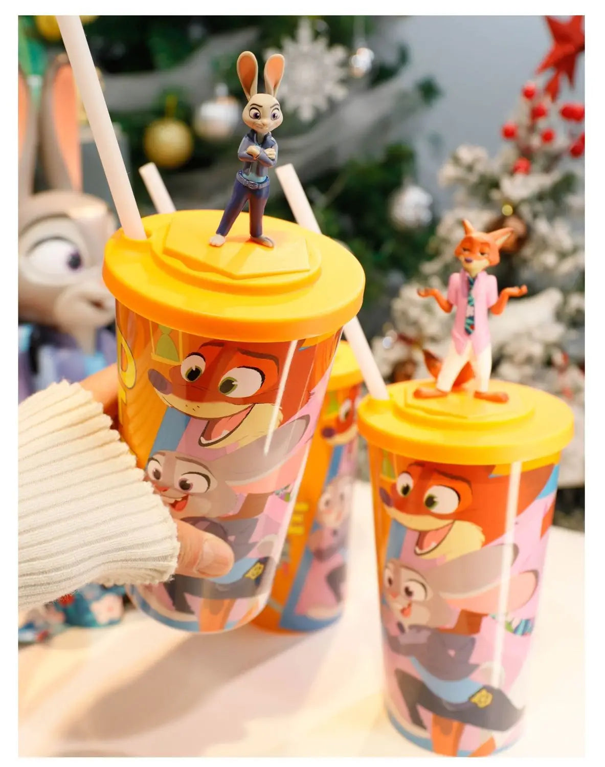 【HOT】Zootopia 2 Disney Movie Shaped Water Cup Nick Judy Cartoon Styled Cups With Crossbody Strap Kawaii Birthday Girl Boy Gifts