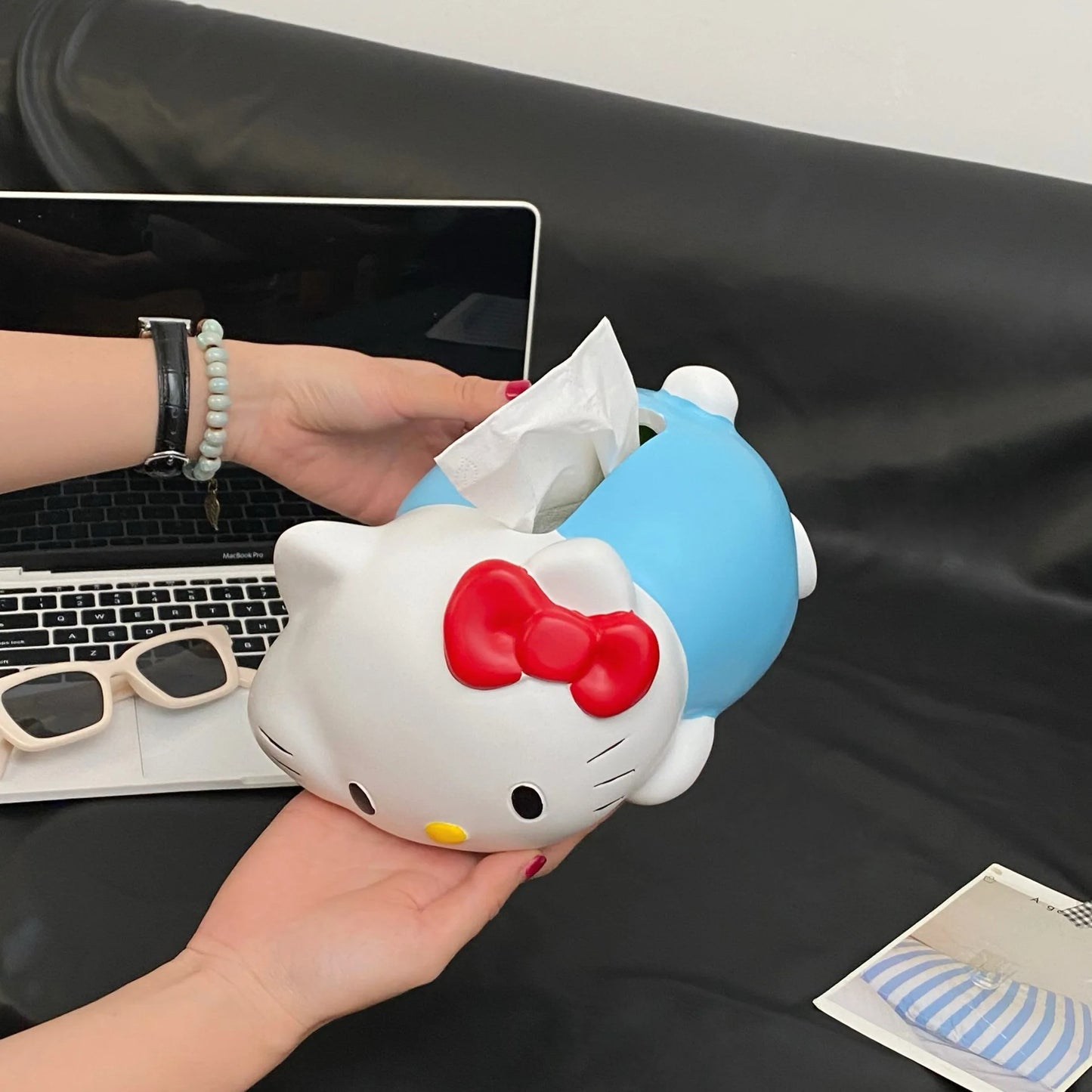 New Sanrio Hello Kitty Tissue Box Cute Party Paper Drawing Box Creative Design Napkin Storage Box