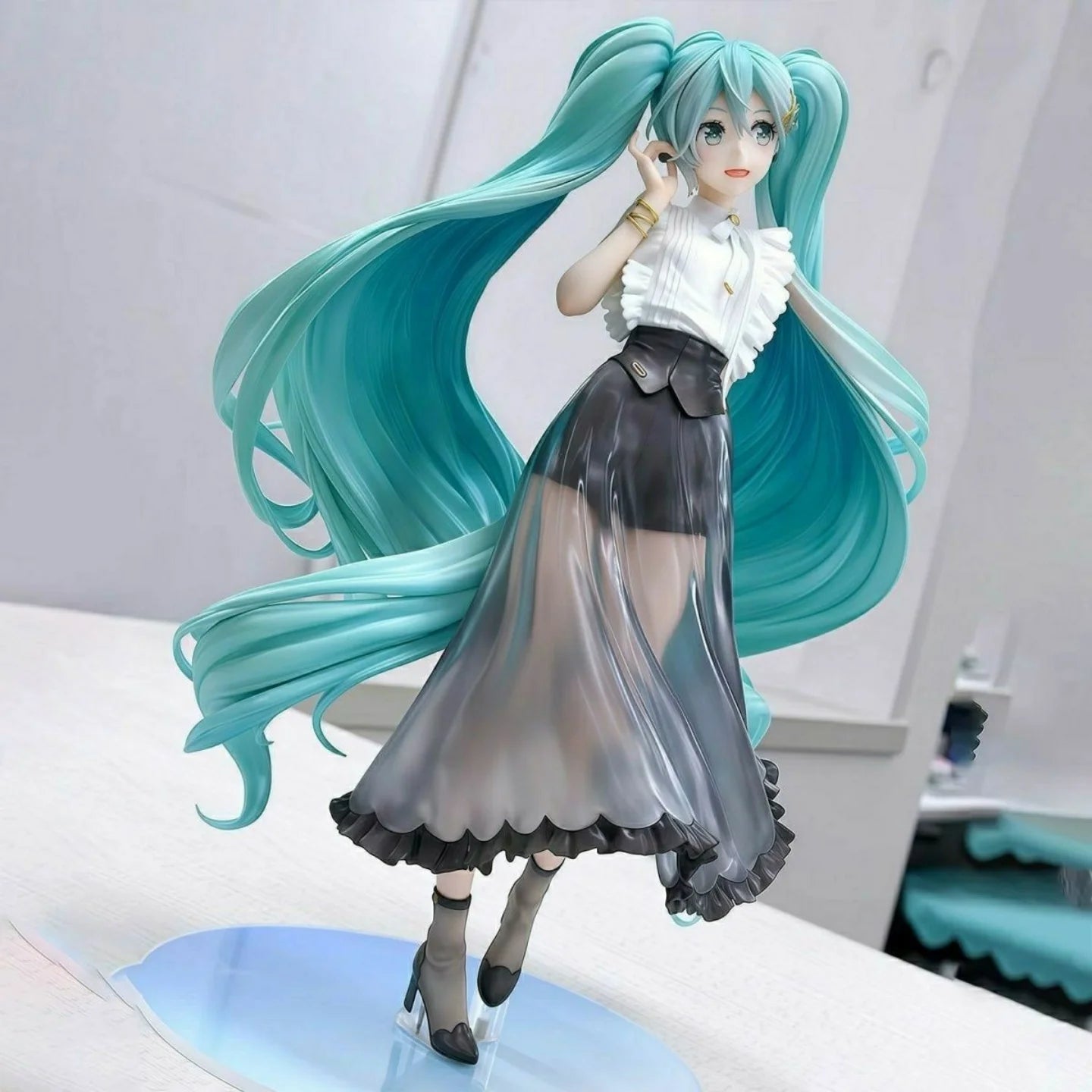 27cm Hatsune Miku Anime Figure Casual Wear Miku Figurine Standing Pose Gk Statue Model Doll Collection Room Decora Desk Toy Gift